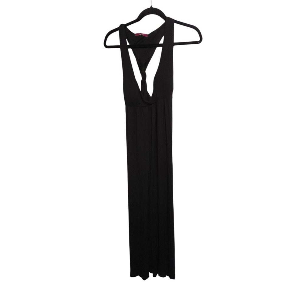 Julie’s closet size large black
Sleeveless maxi dress twisted racer back